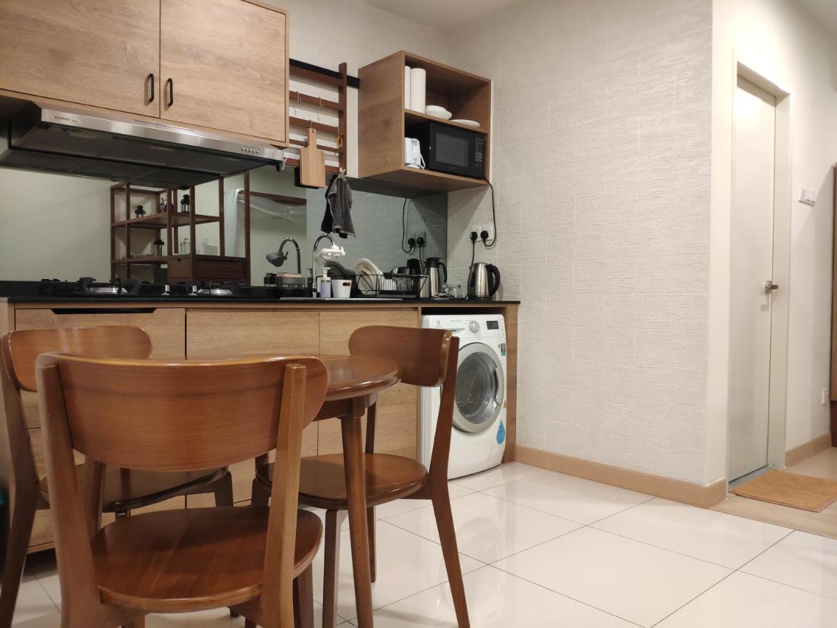 Timur Bay Seafront Residence by DamaiFresh Kuantan Bagian luar foto