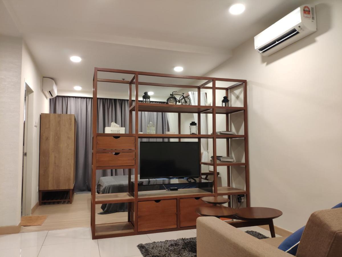 Timur Bay Seafront Residence by DamaiFresh Kuantan Bagian luar foto